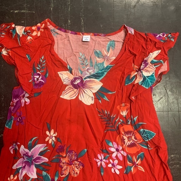 NWOT Red Old Navy Floral Top - Picture 2 of 3